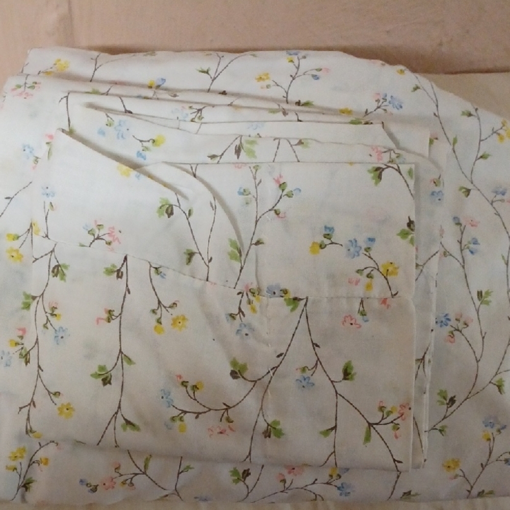 Vintage Floral Cream Bedding Set